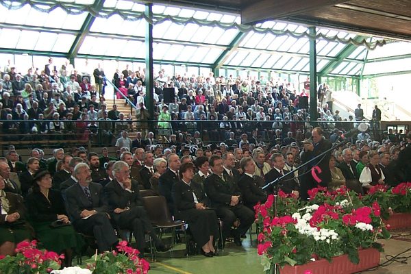 Festakt in der Hermann-Wielandner-Halle