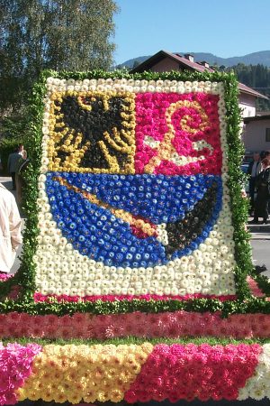 Festwagen des Obst- und Gartenbauvereines Bischofshofen